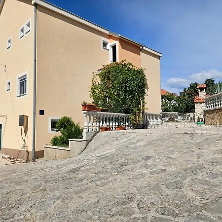 End Of The Road ,lemon & Orange Apartment Trogir