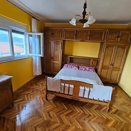 End Of The Road ,lemon & Orange Apartment *